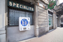 L'esterno della Faramcia S. Anna di Bergamo